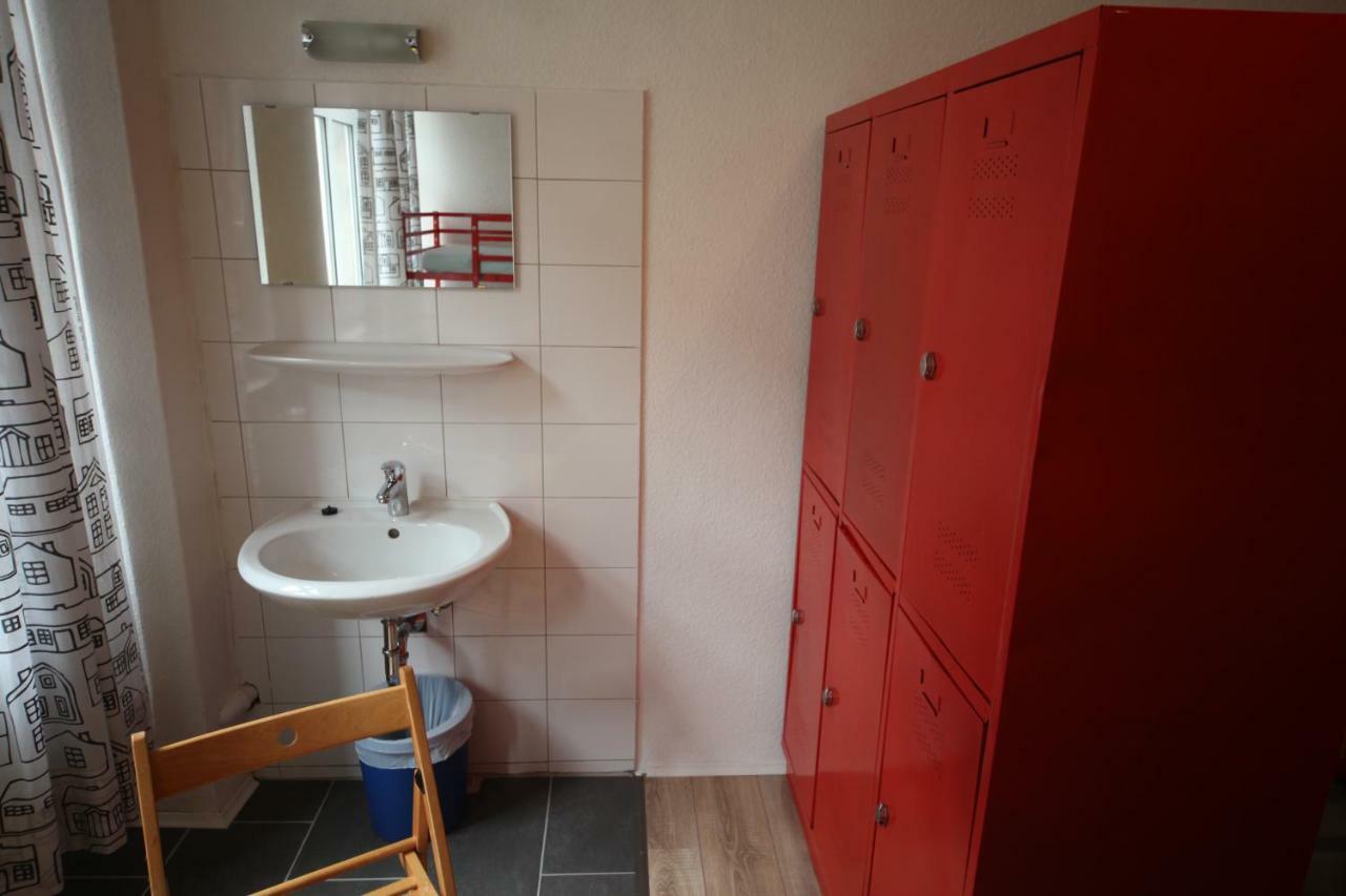 City Hostel *