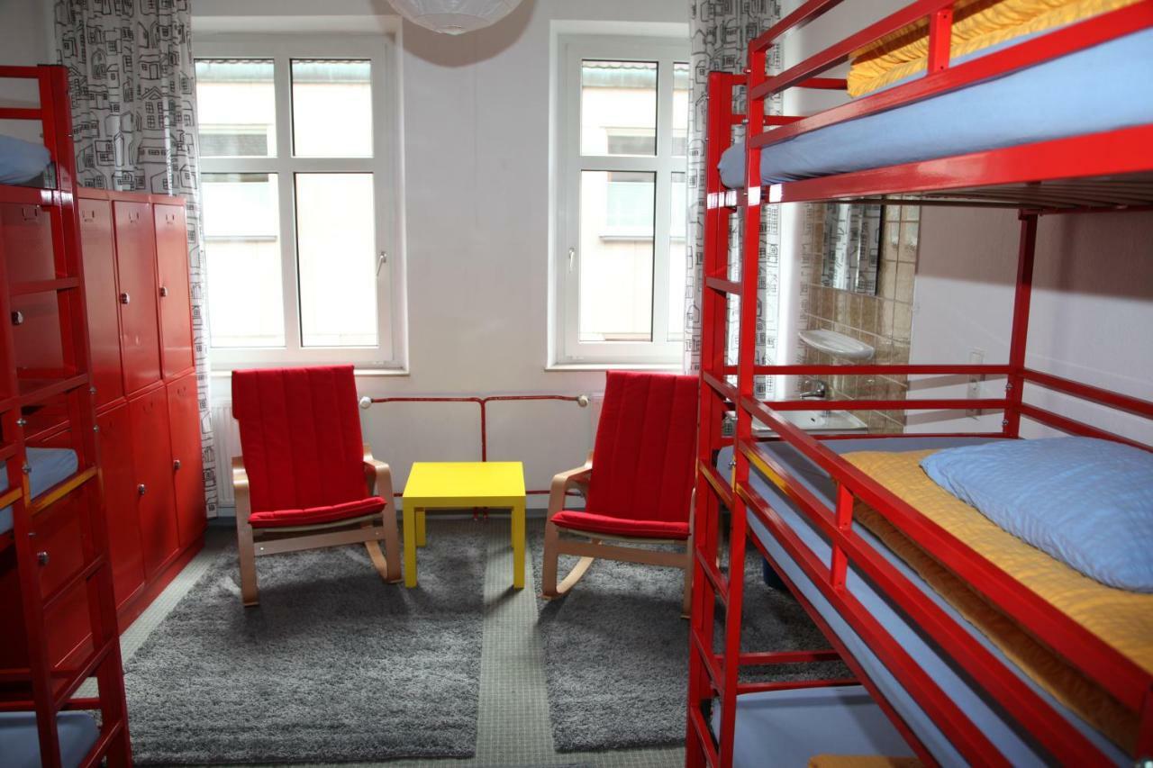 City Hostel *